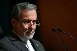عراقچی: حادثه مدرسه میناب را نمی‌بخشیم و از یاد نمی‌بریم و همواره آن را دنبال خواهیم کرد