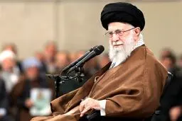 ​رهبر انقلاب: خصومت آمریکا به خاطر شعار «مرگ بر آمریکا» وارونه‌نویسی تاریخ است؛ مسئله آمریکا با جمهوری اسلامی، ناسازگاری ذاتی و تقابل منافع است
