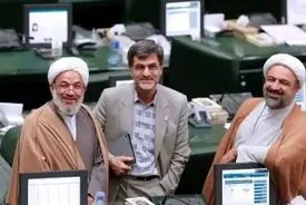 اعتماد: پشت‌پرده حمله دیروز تندروهای مجلس به دولت و روحانی و ظریف