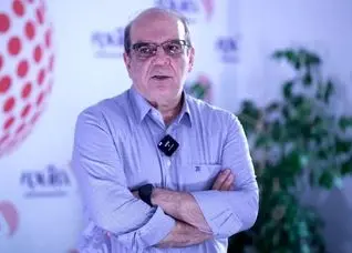 انتقاد تند عباس عبدی از قطع کردن اینترنت و اینترنت طبقاتی