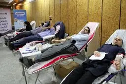 مشارکت گسترده کارکنان بانک رفاه کارگران در امر انسان‌دوستانه اهدای خون