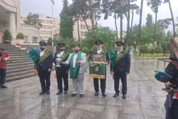 مولودی خوانی خادمان حضرت معصومه(س) در حیاط دولت
