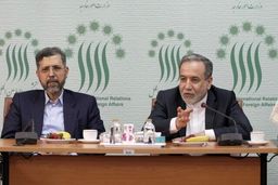 حضور عراقچی در مراسم روز معلم در دانشکده روابط بین‌الملل