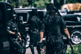 پلیس انگلیس از بازداشت چهار ایرانی خبر داد