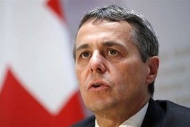 سوئیس برای کاهش تند میان هند و پاکستان پیشنهاد همکاری بی‌طرفانه داد