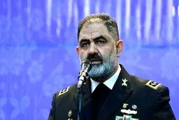 دریادار ایرانی: اگر به عنوان قدرت دریایی در تراز جهانی به کشور نگاه می‌شود به برکت تلاش معلمان است