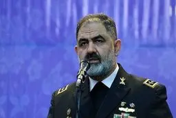 دریادار ایرانی: اگر به عنوان قدرت دریایی در تراز جهانی به کشور نگاه می‌شود به برکت تلاش معلمان است