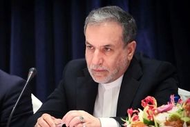 عراقچی در واکنش به تصمیم ترامپ درباره نام خلیج فارس نیت او را خصمانه خواند