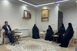 مشاور و دستیار رهبری به منزل شهید رئیسی رفت