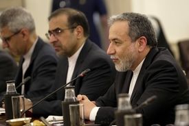عراقچی: تحریم، مانع اصلی در ارتقای سطح رابطه اقتصادی ایران و هند است