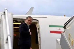 عراقچی عازم مسقط شد/ آغاز گفتگوها در ساعت ۱۲