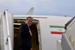 عراقچی عازم مسقط شد/ آغاز گفتگوها در ساعت ۱۲