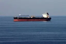 ادعای رسانه صهیونیستی درباره هدف قرار گرفتن یک کِشتی با پرچم ایران