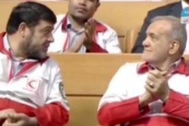 پزشکیان در لباس هلال احمر + عکس