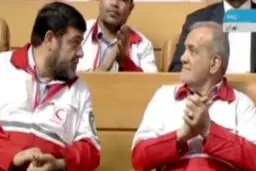 پزشکیان در لباس هلال احمر + عکس