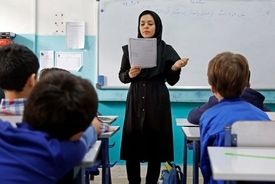 آغاز پرداخت معوقات فرهنگیان بازنشسته از ماه آینده