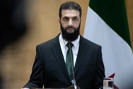 الجولانی: سوریه جدید از تمامی سرمایه‌گذاران داخلی، برادران عرب و سرمایه‌گذاران خارجی استقبال می‌کند