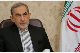 مشاور رهبر: تهران توسعه همسایگان عرب را تهدیدی برای خود نمی‌بیند