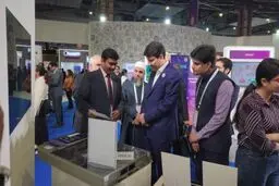 بازدید وزیر ارتباطات ایران از نمایشگاه هوش مصنوعی هند