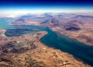 واریز نخستین درآمد حاصل از عوارض عبور کشتی‌ها از تنگه هرمز به خزانه کشور