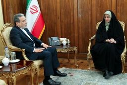 دیدار سرکنسول جدید ایران در آلماتی با عراقچی