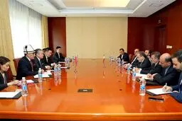 عراقچی با وزرای خارجه قرقیزستان و ازبکستان دیدار کرد
