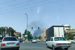 منبع دود امروز قم مشخص شد؛ سوزاندن زباله‌های پلاستیکی