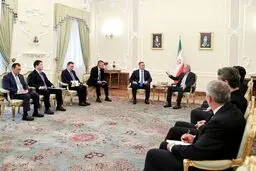 تأکید پزشکیان بر نگاه برادرانه ایران نسبت به کشورهای مسلمان/هرگز زورگویی و قلدری را نخواهیم پذیرفت