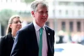 سفیر انگلیس ایران را ترک کرد؟