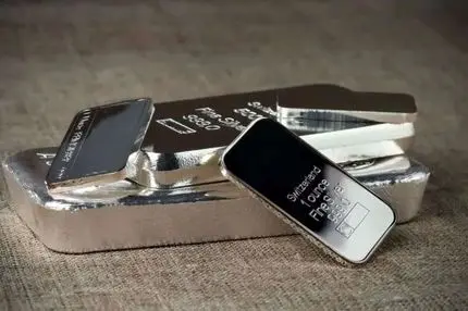 قیمت نقره امروز شنبه 22 آذر 1404؛ شمش یک کیلویی نقره چقدر شد؟