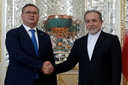 عراقچی با وزیر امور خارجه قزاقستان دیدار کرد