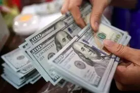 قیمت دلار امروز ۱۱ مرداد؛ عقب‌نشینی ۲ هزار تومانی در بازار آزاد