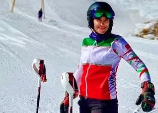 عاطفه احمدی کیست؟ + بیوگرافی و مهاجرت