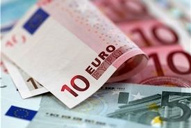 نگهداری ارز بیش از ۱۰ هزار یورو ممنوع است