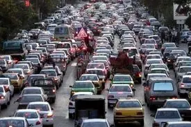 پلیس از ترافیک سنگین در برخی محورهای منتهی به پایتخت خبر داد