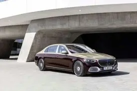 خودروی بابک زنجانی جنجالی شد