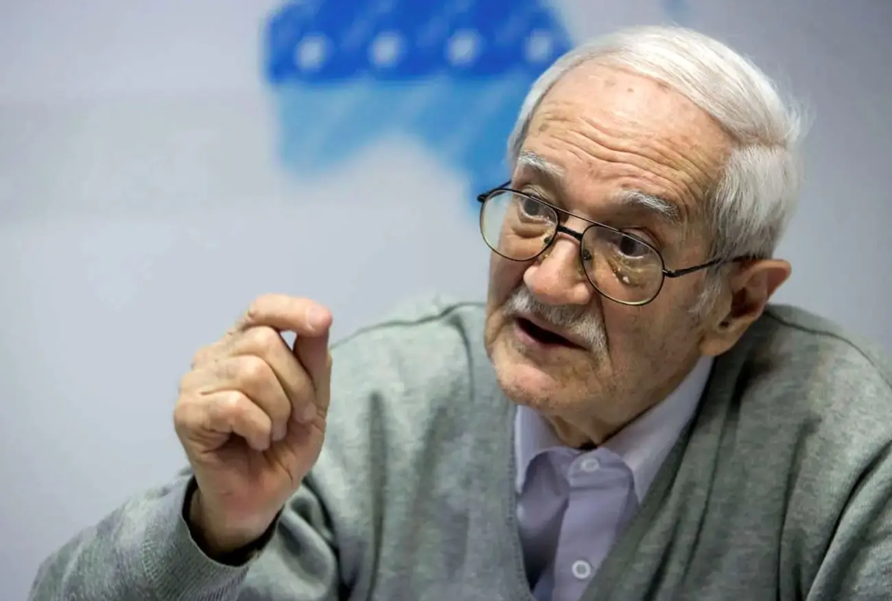 جزئیات مراسم خاکسپاری و بزرگداشت ابراهیم رزاقی