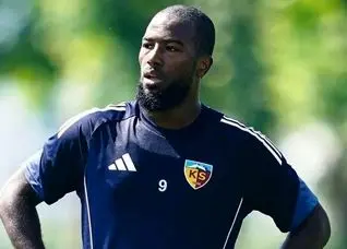 نازون به ترکیب استقلال برمی‌گردد؟