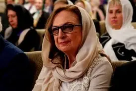 بیوگرافی پروفسور شیدا شمس، متخصص پوست