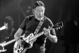 کریس ریا خواننده بریتانیایی در ۷۴ سالگی درگذشت + بیوگرافی و آثار معروف