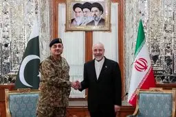 دیدار فرمانده ارتش پاکستان با رئیس مجلس