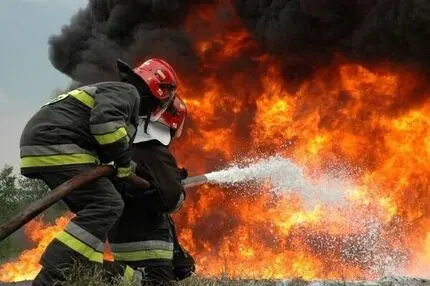 آتش‌سوزی در انبار جاده مخصوص کرج؛ آتش مهار شد