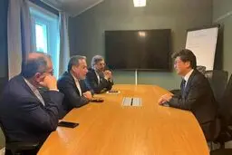 عراقچی با رئیس بنیاد صلح ساساکاوا ژاپن دیدار کرد
