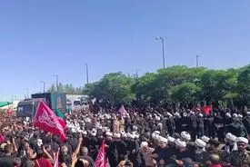 مراسم تشییع رهبر شهید انقلاب در مشهد آغاز شد