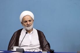 تمرکز دولت و مجلس بر بی‌اثر کردن تحریم‌ها باشد