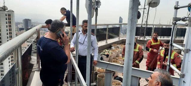 جزئیات حادثه سقوط بالابر در خیابان ولیعصر؛ یک کشته و یک مصدوم