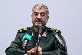 مسئله اصلی انقلاب «مردم» و اراده و حضور آنان در صحنه است