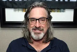 رابرت کارادین بازیگر فیلم «انتقام خوره‌ها» به زندگی خود پایان داد