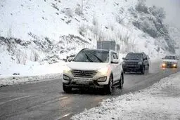 وضعیت ترافیک در جاده‌های شمال؛ برف و باران در 13 استان
