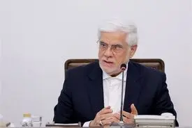 عارف: آقایی که در جلسات با اینترنت مخالفت می‌کند، خودش اینترنت سفید دارد